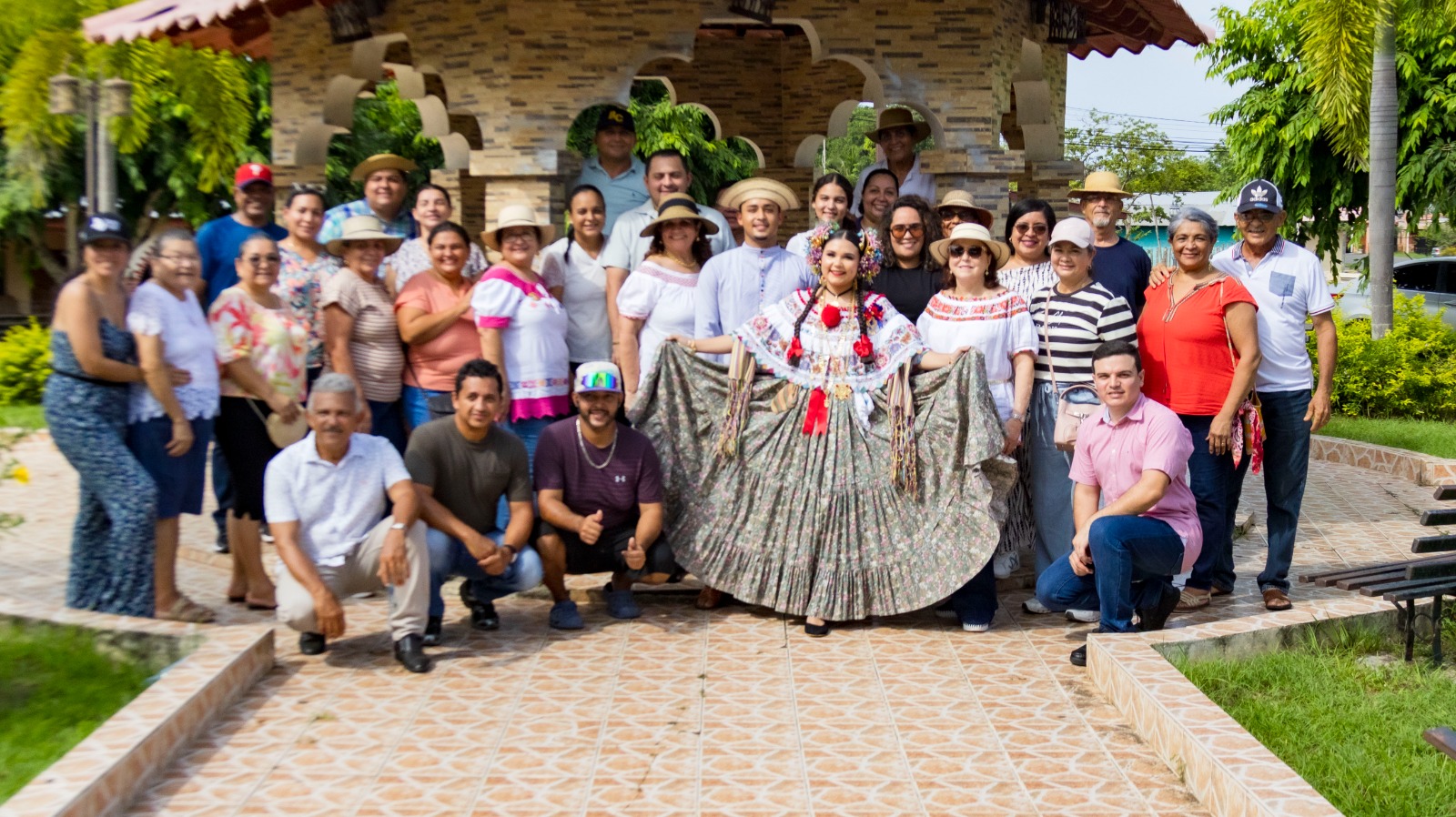 ‘Ruta de la Pollera’ impulsa el turismo cultural y preserva la tradición artesanal de San José de Las Tablas